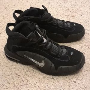 Black men's nike penny shoes